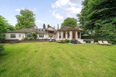 Ermyn Way, Leatherhead KT22 5 bed detached bungalow for sale