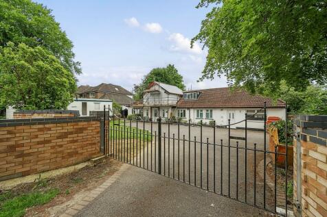 5 bedroom detached bungalow for sale