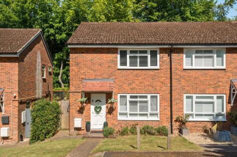 2 bedroom semi-detached house for sale