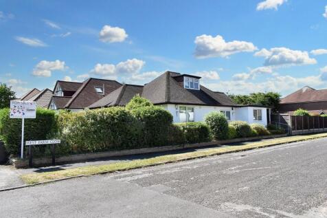 4 bedroom chalet for sale