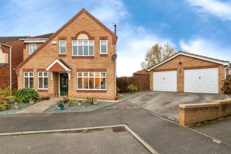 4 bedroom detached house for sale