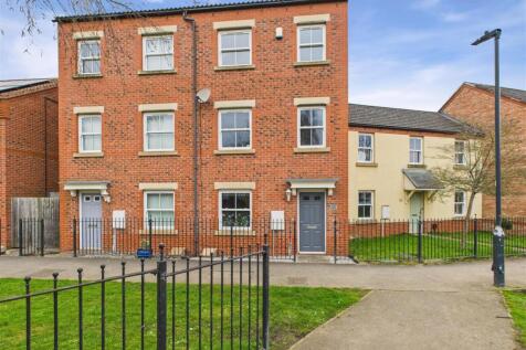 4 bedroom town house for sale