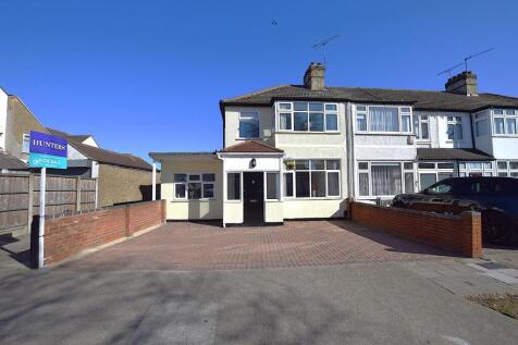 Seabrook Gardens, Romford, RM7 4 bed end of terrace house for sale