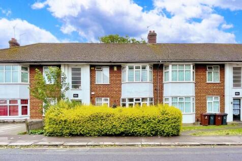 Mill Lane, Chadwell Heath, RM6 6TU 2 bed flat for sale