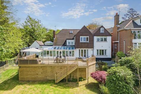 5 bedroom detached house for sale