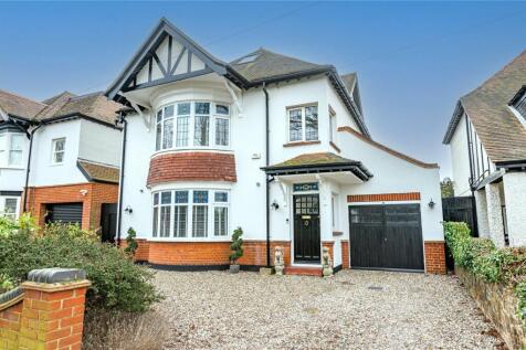 Burges Road, Thorpe Bay, Essex, SS1 5 bed detached house for sale