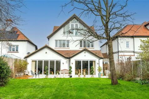 Burges Road, Thorpe Bay, Essex, SS1 5 bed detached house for sale