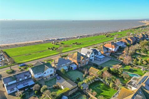 Thorpe Bay Gardens, Thorpe Bay... 4 bed detached house for sale