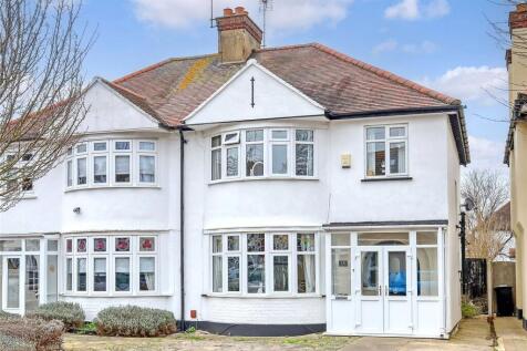 Sandringham Road, Southchurch Park... 3 bed semi
