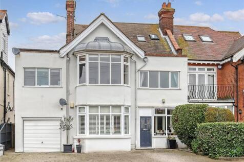 4 bedroom maisonette for sale
