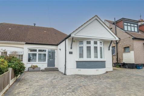 Huntingdon Road, Southchurch Park... 3 bed bungalow for sale