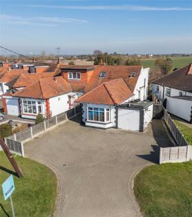Barling Road, Barling/Thorpe Bay... 4 bed semi