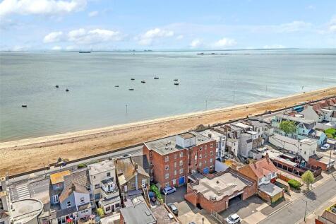 Faversham Lodge, Eastern Esplanade... 2 bed penthouse for sale
