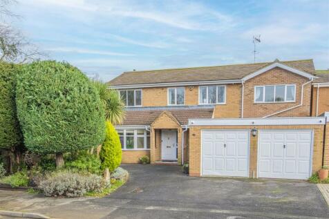 5 bedroom detached house for sale