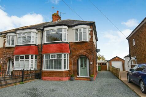 3 bedroom semi-detached house for sale