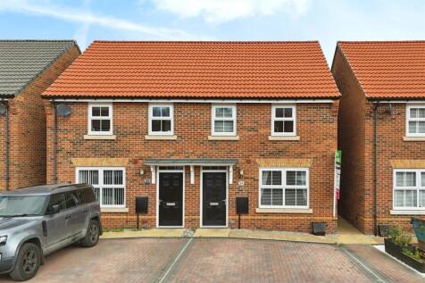3 bedroom semi-detached house for sale