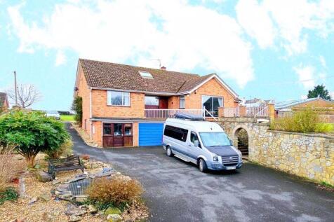 Sugwas Pool, Hereford HR4 4 bed property for sale