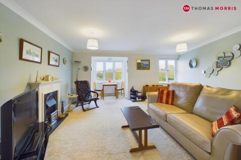 The Paddock, St. Neots PE19 3 bed apartment for sale