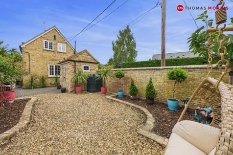 Hatchet Lane, St. Neots PE19 3 bed detached house for sale
