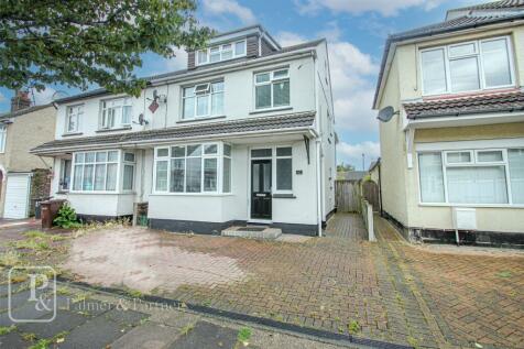 4 bedroom semi-detached house for sale