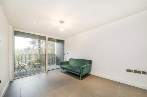 Cambridge Heath Road, London E2 2 bed flat for sale