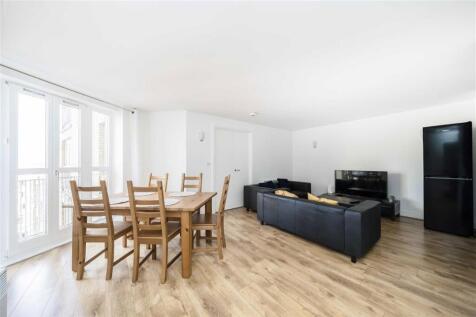 Commercial Road, London E1 2 bed flat for sale