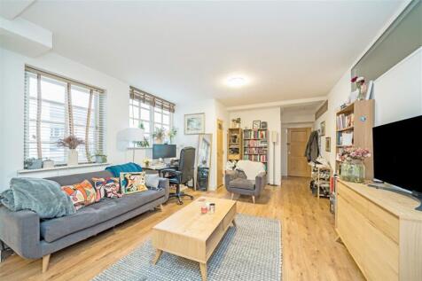 3 bedroom flat for sale