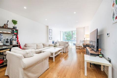 3 bedroom flat for sale