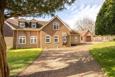 Blandford St. Mary, Blandford Forum... 3 bed semi