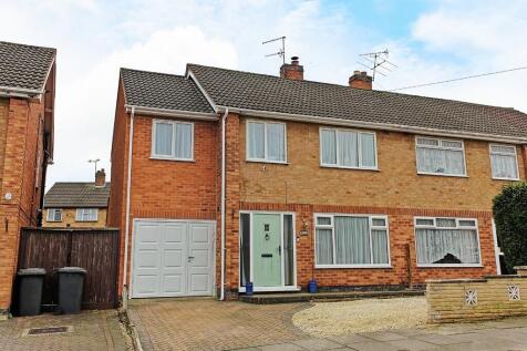Skelton Drive, West Knighton 4 bed semi