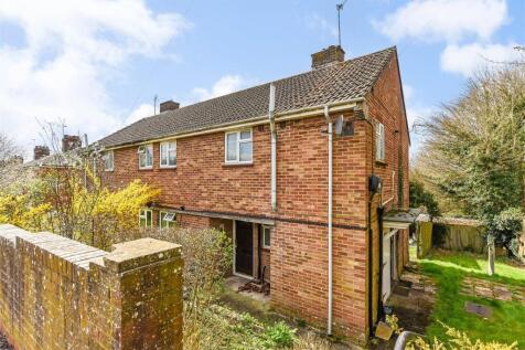 2 bedroom maisonette for sale