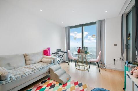 Landmark Pinnacle, Marsh Wall... 1 bed apartment for sale