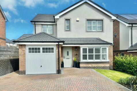 4 bedroom detached house for sale