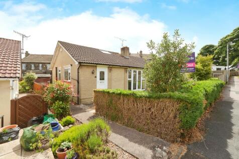 2 bedroom semi-detached bungalow for sale