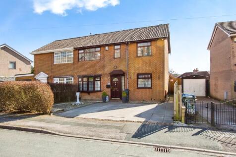 4 bedroom semi-detached house for sale
