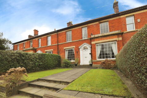 4 bedroom terraced house for sale