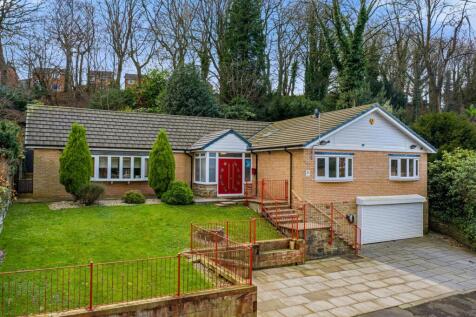 4 bedroom detached bungalow for sale