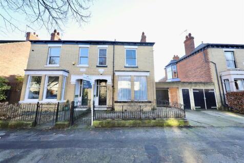 4 bedroom semi-detached house for sale