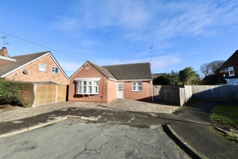 Lawson Avenue, Cottingham 2 bed detached bungalow for sale