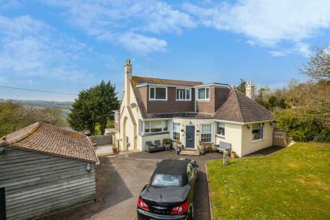 5 bedroom semi-detached house for sale