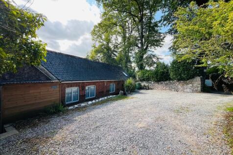 Cary Castle Drive, Torquay, TQ1 2 bed semi
