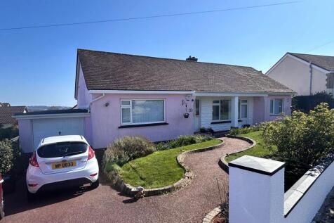 3 bedroom detached bungalow for sale