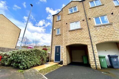 3 bedroom town house for sale