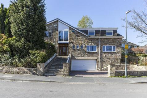 The Fairway, Fixby, Huddersfield 5 bed house for sale