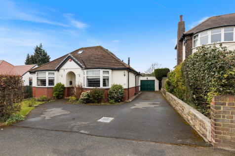 Marling Road, Ainley Top, Huddersfield 3 bed detached house for sale