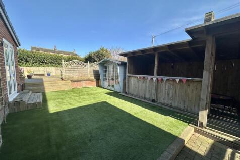 Lee Green, Mirfield 3 bed house for sale