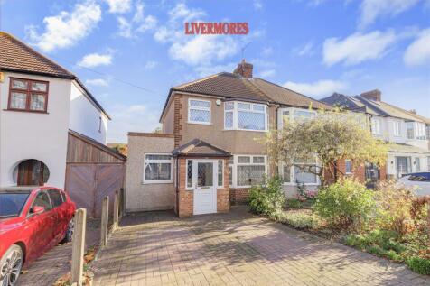 Station Road, Crayford, Dartford, Kent 3 bed semi