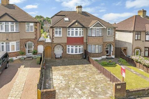 4 bedroom semi-detached house for sale