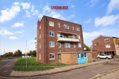 Hilltop Gardens, Dartford 3 bed flat for sale