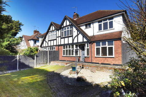 4 bedroom semi-detached house for sale